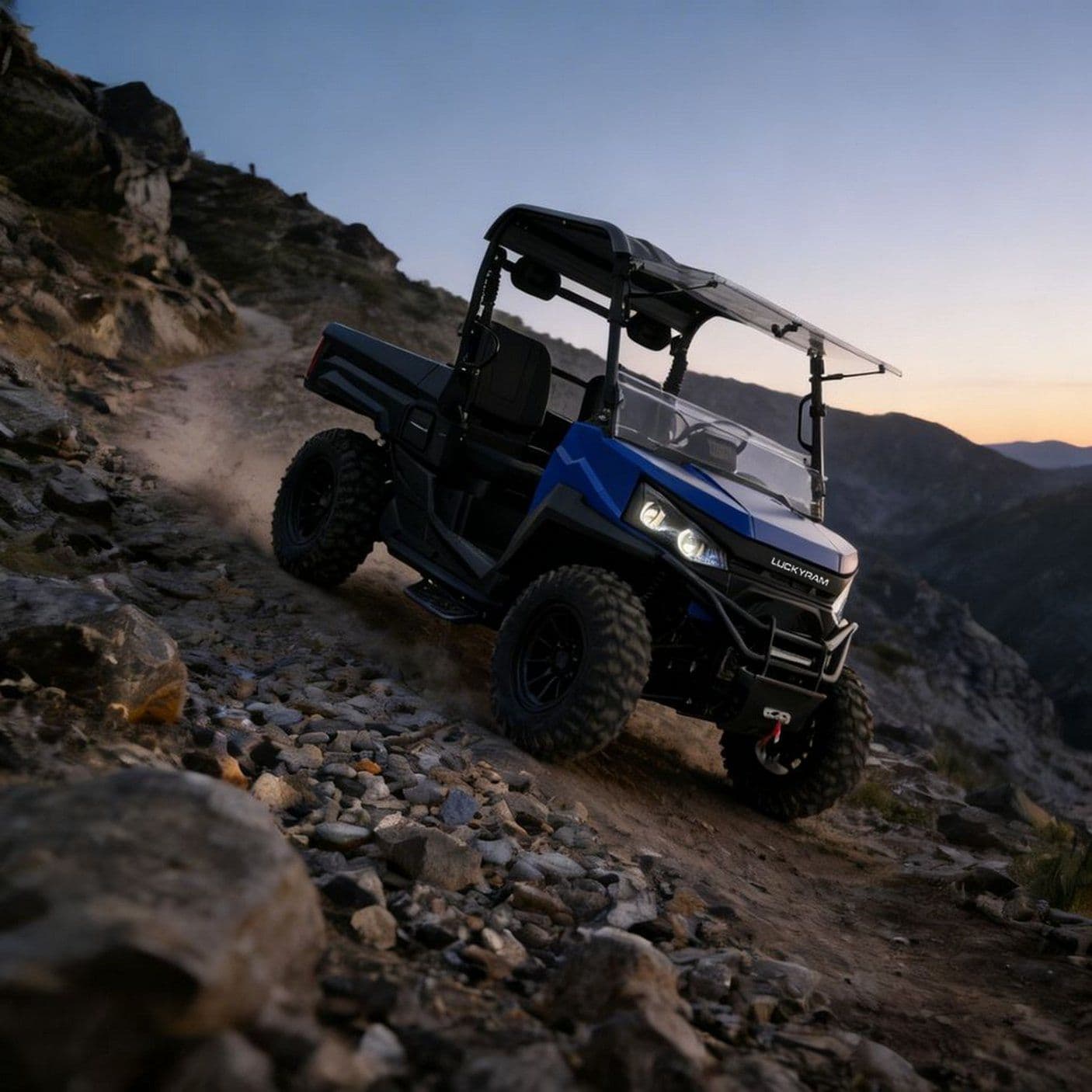 농장 전기 UTV PKE 열쇠가 없는 4WD 14인치 타이어 10KW AC 모터
